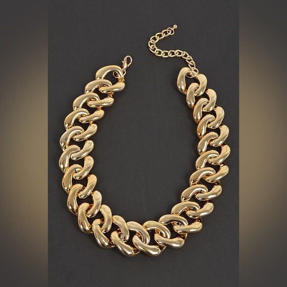 Oversized Chunky Chain Collar Statement Necklace - Picture 3 of 5